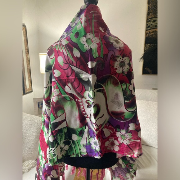 Ed Hardy fringed shawl scarf - Picture 6 of 6